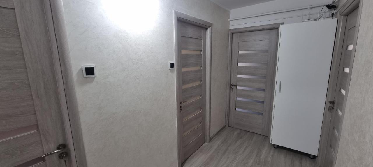 Ilona Apartament 3 Camere Râmnicu Vâlcea Dış mekan fotoğraf